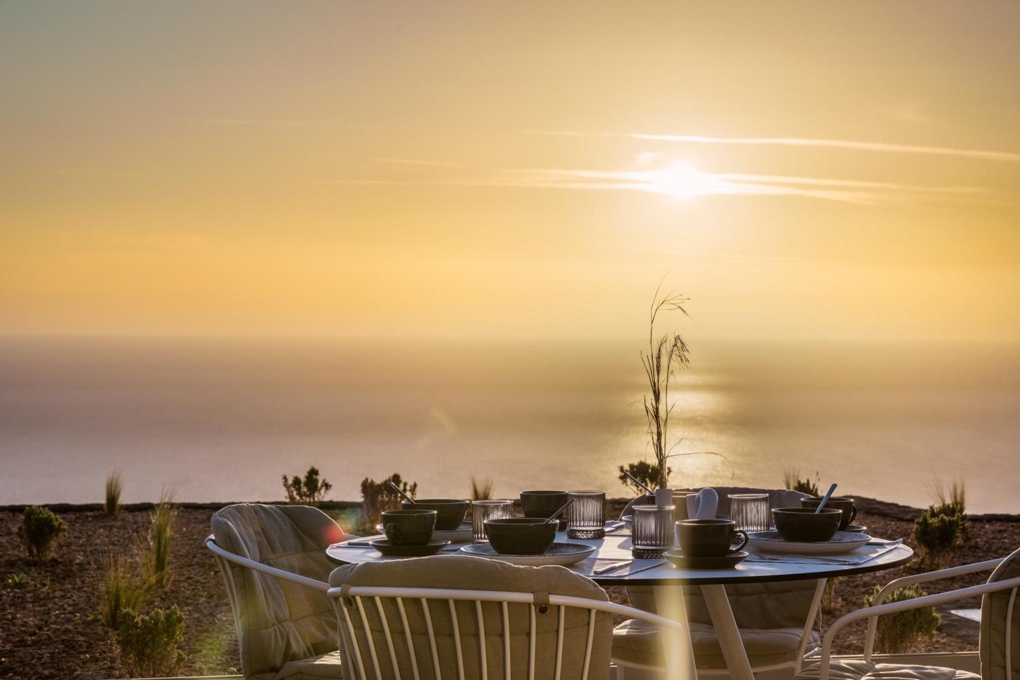 Almarossa Luxury Βούρβουλος